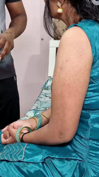 Condom Delivery Boy Showed Demo to Bhabhi Enjoyed Fucking