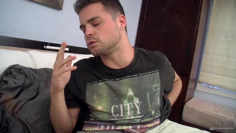 Boys Smoking: Dustin fitch incatena