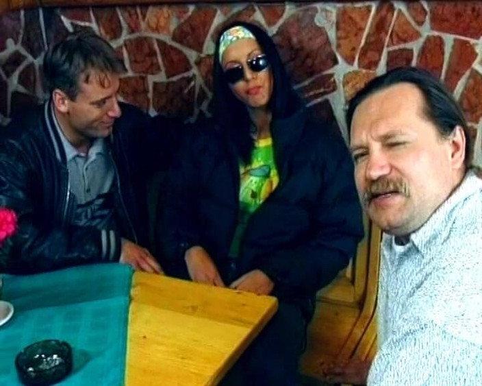 Deutscher hardcore: Ідеальну німецьку ляльку відтрахали на таверному столі