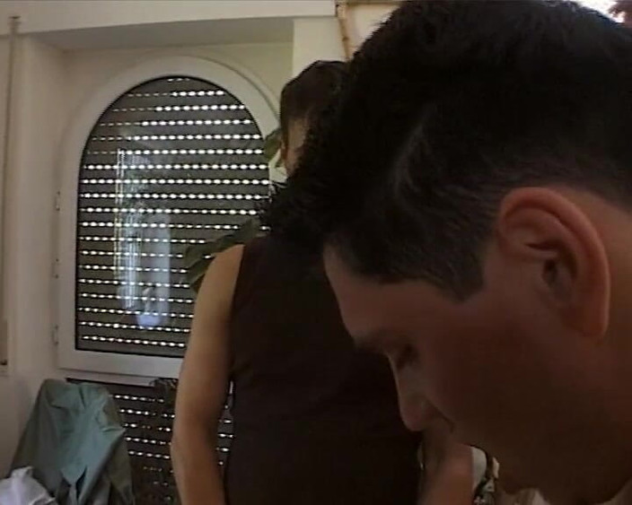 BB Video - Old School: Немецкая тинка в гэнгбэнге с горячей брюнеткой в любительском видео