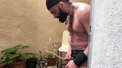 The Bearded Master: Papi için bağlı. Sakallı usta Chris Hunter'ı kullanıyor