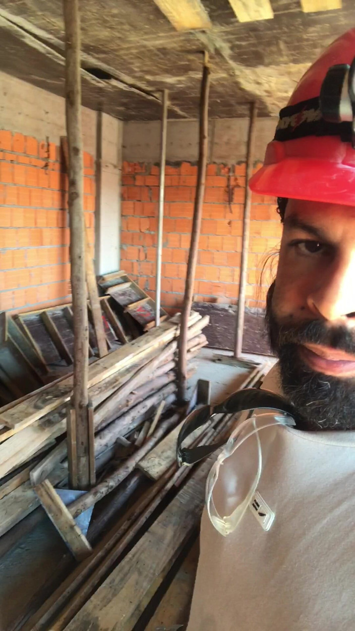 i7Bernard: Adicta a masturbarse en el trabajo
