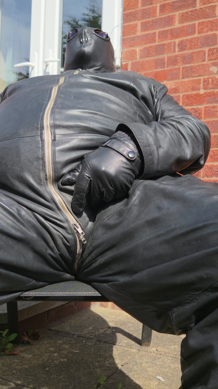 Leatherman63: Leder in der Sonne