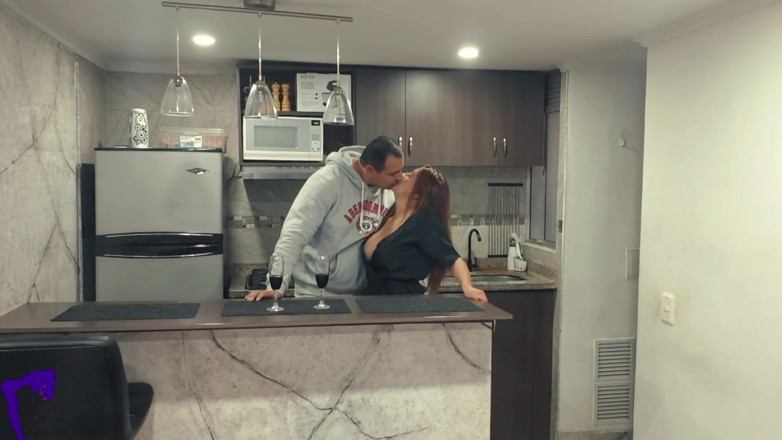 AlinaVelvet: MILF Tetona Esposa Me Sorprende En Lencería Y Me Hace...