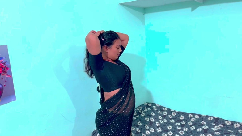 Hotty_ragini: Indian Stepmom Shared Single Bed and Made Stepson Happy,full Hindi...