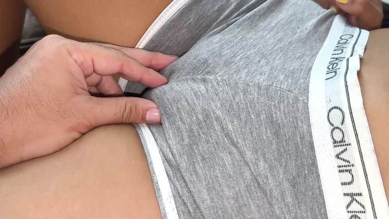 SENSESEX: Macecha mi ukazuje své stydké pysky a říká mi, abych řekl svůj...