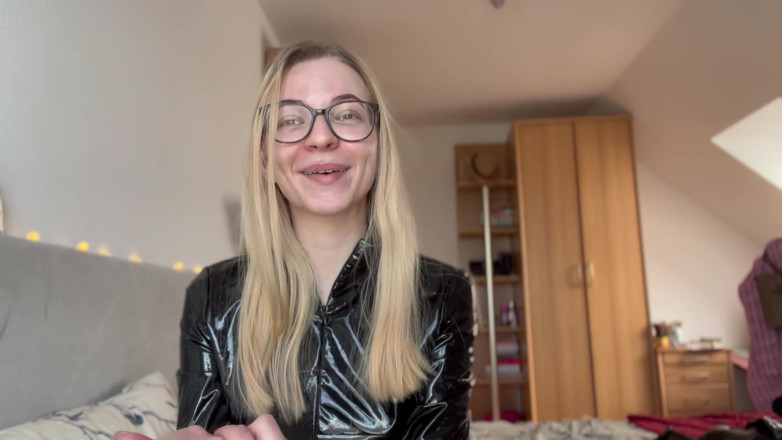 Goddess_Bella_Rae: Why Every Man Should Wear a Chastity Device