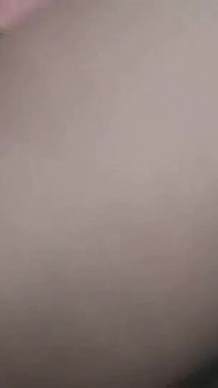 Saf amatör: Afrikalı hemşire doktorla sikişiyor. Ateşli binme, sert domaltma ve yüze boşalma.