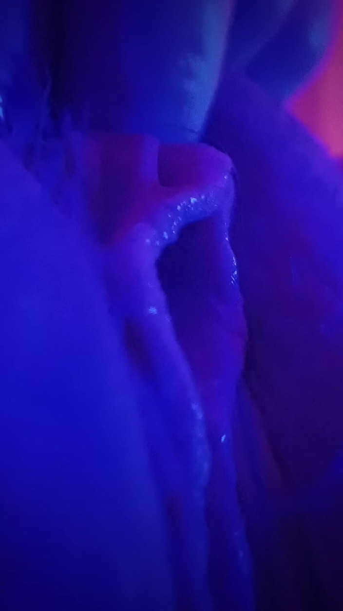 Big Clit Muse: Sieh zu, wie ich meine große Rechte vor deinen Augen...