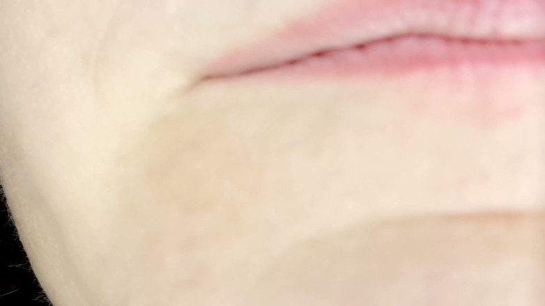Nicoletta Embassi: À L’intérieur De Ma Bouche: Mâcher, Mâcher Et Langue (point De...