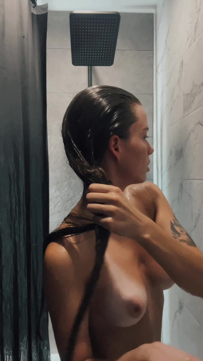 Feet lady: Hooot sprcha