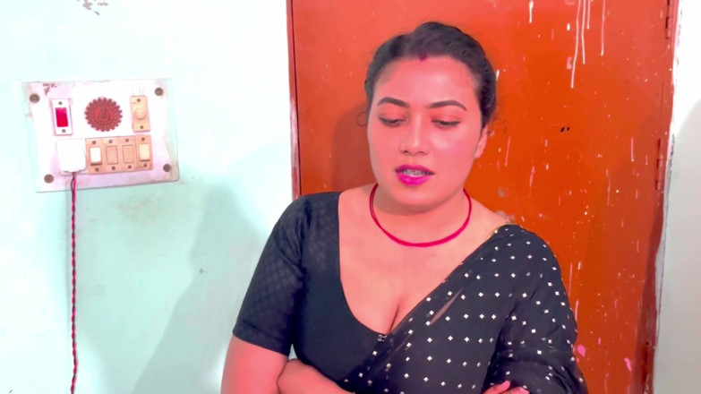 Hotty_ragini: La matrigna ha condiviso il letto singolo e ha reso...