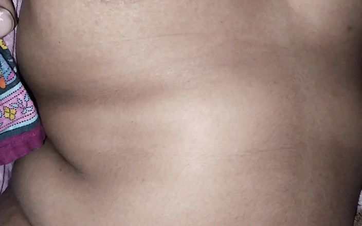 Sairaxsaim: 我把水洒在一个印度婊子的阴户上