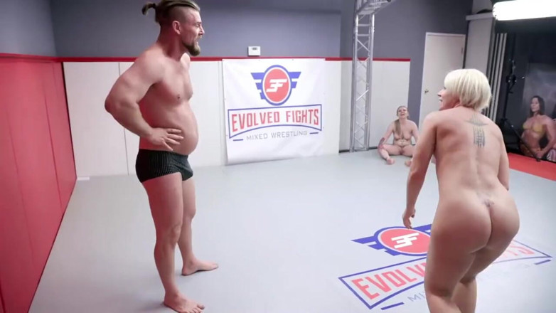 Evolved Fights: 2 Vs 1 Jack vs Kaiia dan Helena