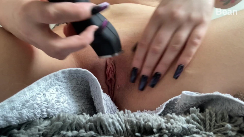 Alice Bean: Einen vollen busch rasieren