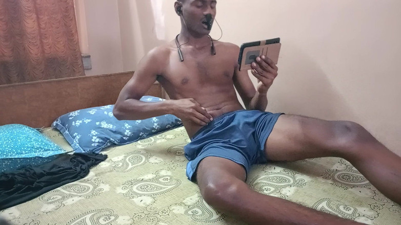 LinearOrnament35: Sexo masterbisen depois de assistir vídeo pornô