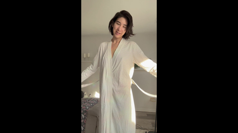 Ms_Emmy_Lynn: Entkleiden &amp;nackte bewegung