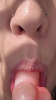 4K - pentectomia gigante - piccolo uomo nel mio cibo