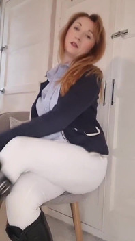 Penghinaan dan hukuman fetish tante girang boot cfnm joi