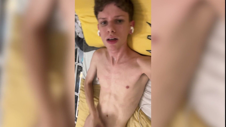 Kedoimath: Kedoimeth , compilación flaca, twink mostrando todo y corriéndose en la...