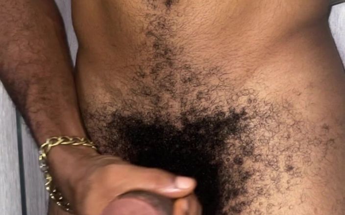 HornyVille Gay: Masturbándome mi bbc