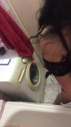 Boniklay: Slut Boniklay quickly sucked in the bathroom with friends