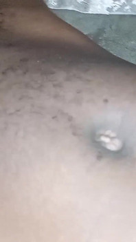 18 साल की अफ्रीकी साँवली लंड ले रही है pt2