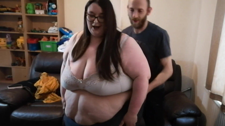 SSBBWLadyBrads: Bella donnona grandissima e schiava sollevano la dea grassa
