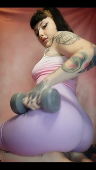 You Wanted to See the Booty in Gym Shorts so Here You Go