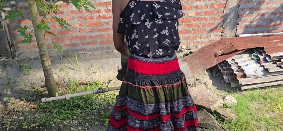 SafeRosebush8: Video lucah mandi dengan isteri saya seluar dalam merah jambu...