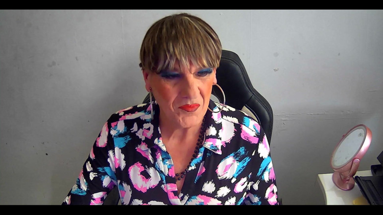 Mature Tina TV: Smokin ' Gorący