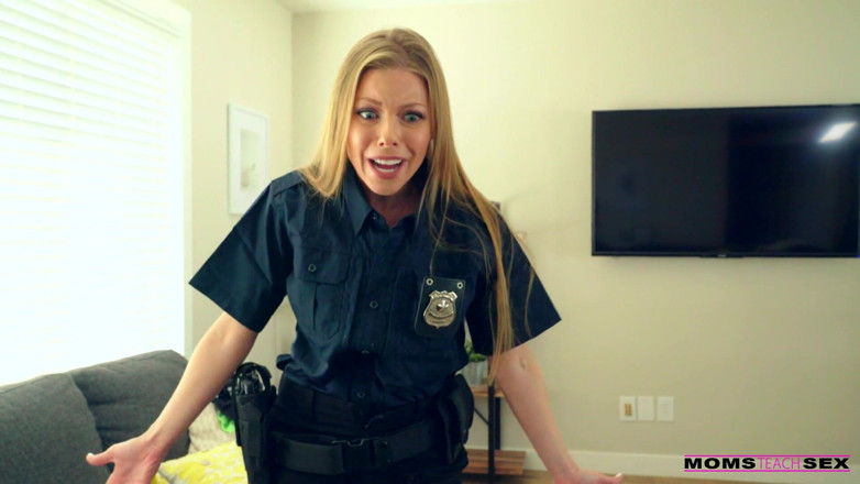 Moms teach sex: 私の継母は警官です - S12:e10
