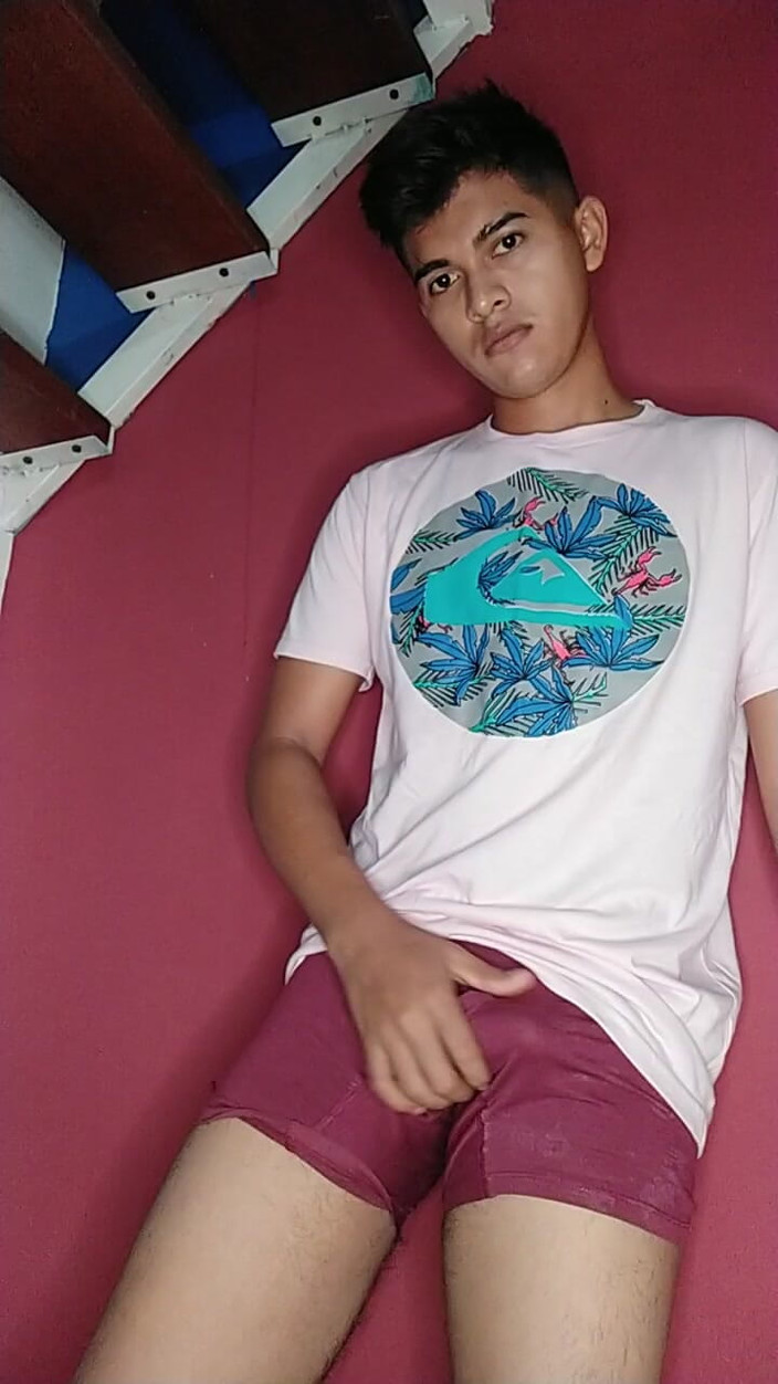 Viral boys: 새벽에 자위하는 앨런 토커스