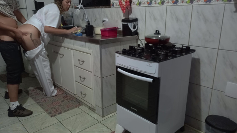 Gabi SweetCouplesStories: Rutyna kremówka pokojówki w jej nowej pracy