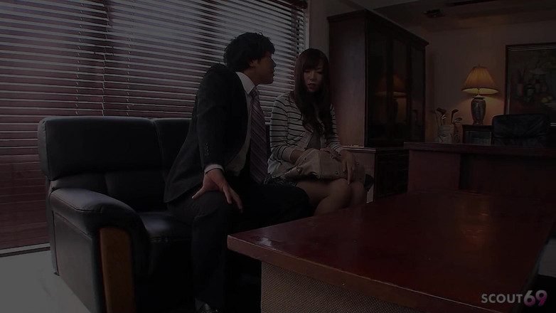 Asian porn collection: Vollbusige japanische sekretärin teen yui von chef gefingert und sperma...