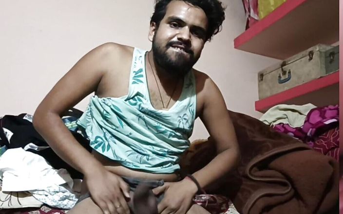 IsmaatDeva: イスマートデヴァは、非常にホットなレズビアンのファックビデオを見て、クソ一生懸命です
