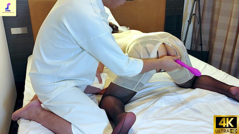 tom900: Plump Mature Woman Cums Hard During Doggy-style Anal Sex While...