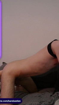 Stroj vs. Sub: Extrémní šukací stroj: twink poprvé šuká svůj otvor s otevřeným tlustým dildem!