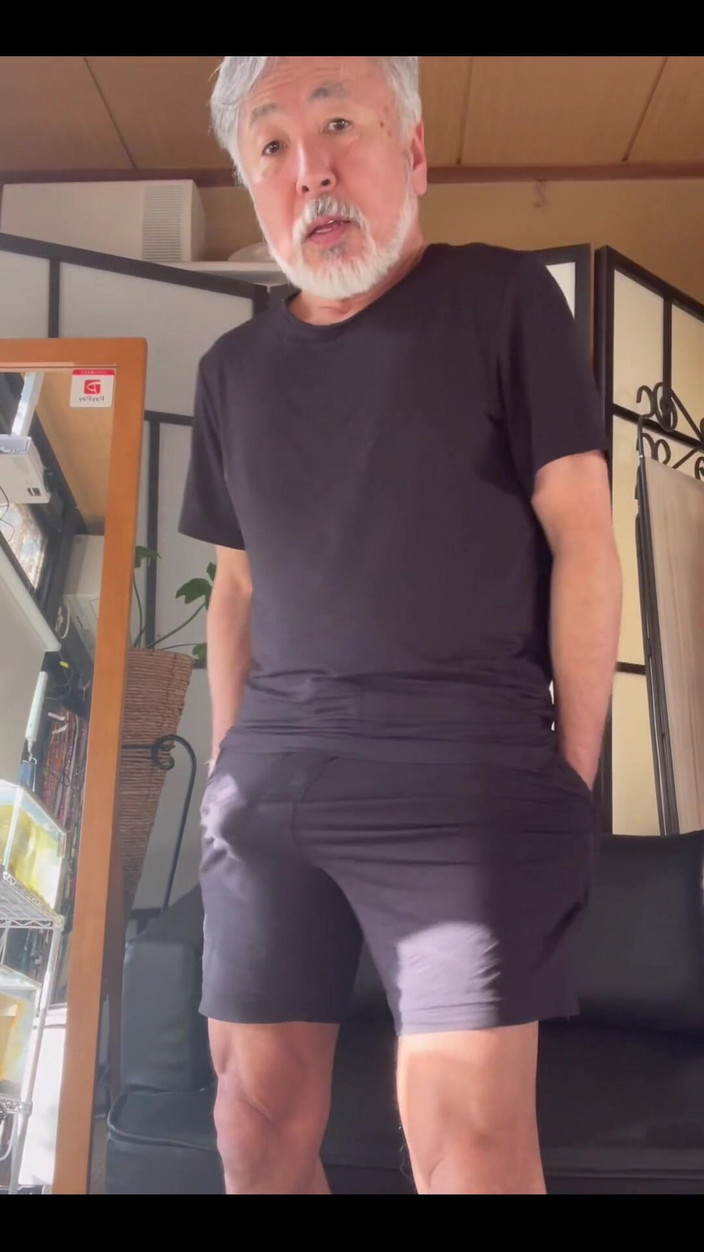 Japanese daddy: Yeni pijamalar.