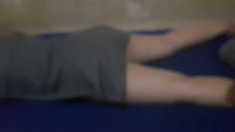 Angelina Pop: Bela mulher massagem erótica depois do trabalho