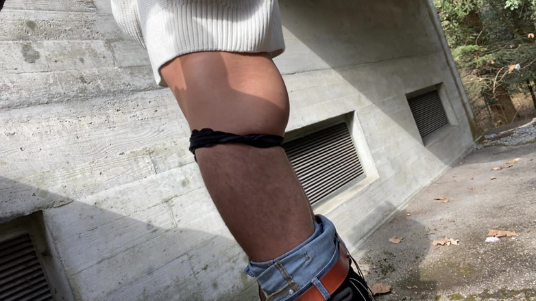 Luca-twink: Distracție riscantă cu vibrator în aer liber