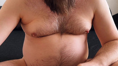 Beardedcummer: Papi-bär wichst seinen großen schwanz