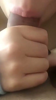 Sexy hermanastra de 18 años me pidió que le pagara el alquiler por sexo duro