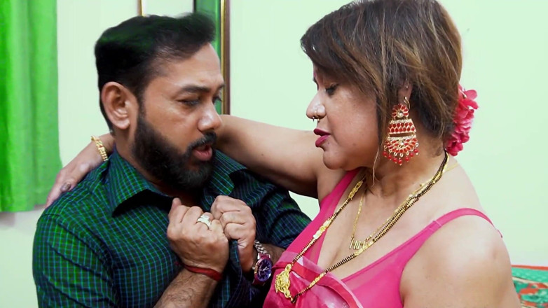 Queen star Desi: Lady House Owner Her Tainent, Hardcore Sex, Squarting