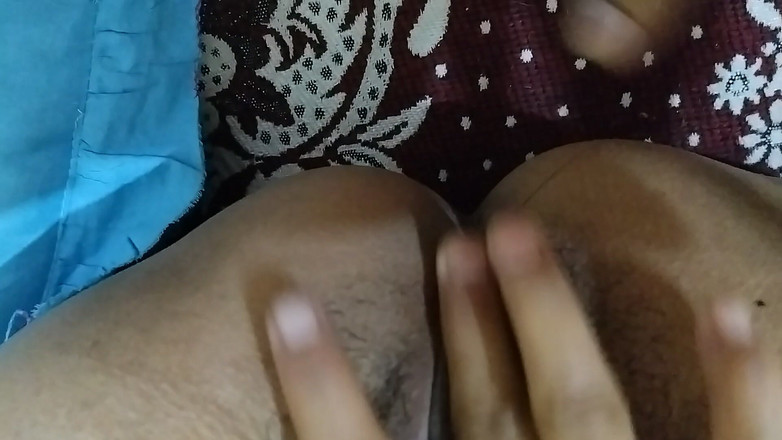 Anar Kali: 德西哥玩前戏，操吸她的继父