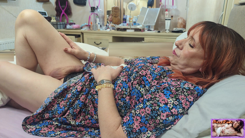 Fiona of Delights: Going to Bed Alone