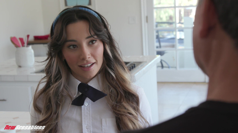 New Sensations: Aria le muestra a su maestro algo de aprecio