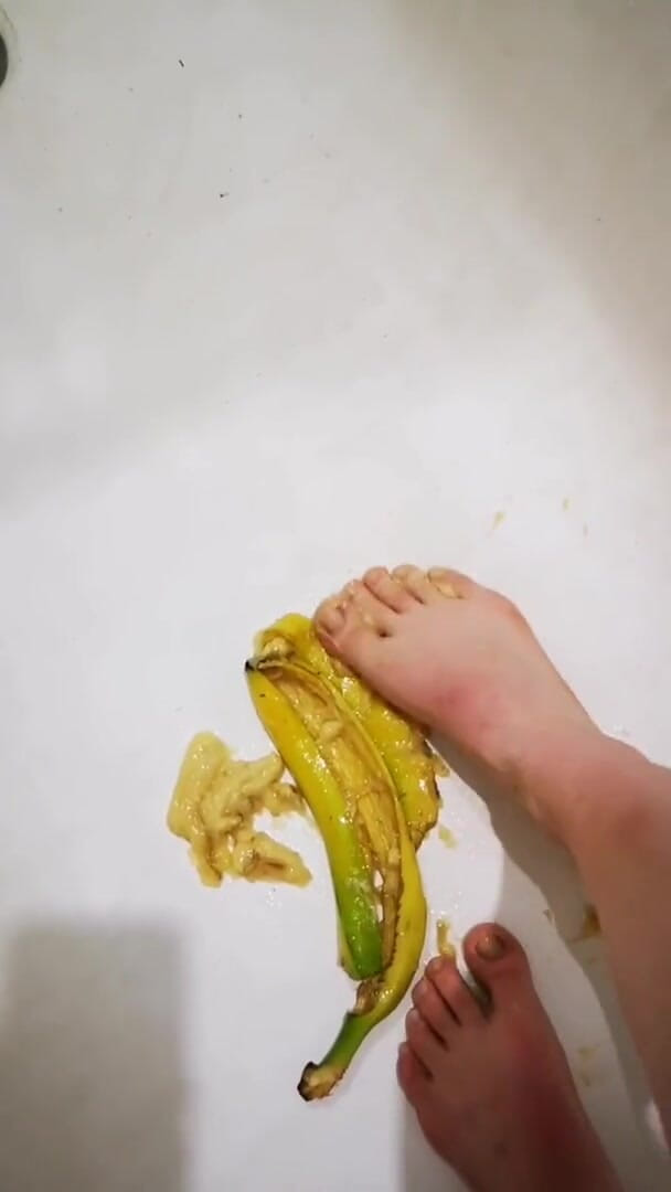 Erotic college: Mi piace la banana tra le gambe