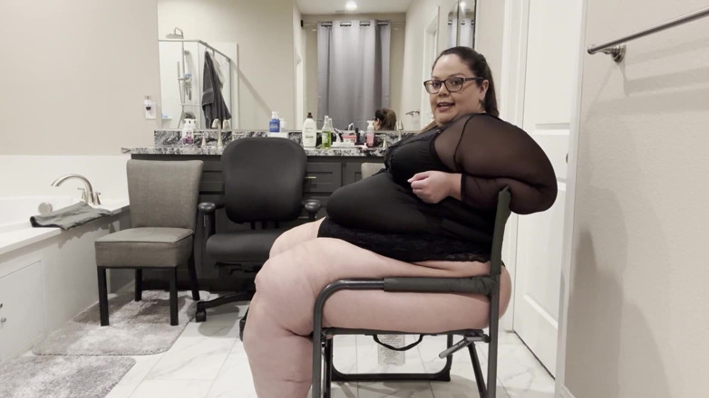 Plump Paradise: Luxe ve spodním prádle: Baculatá Rajská Těsná židle Škádlení (wmv)