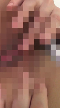 There's a Good View of the Pussy and Anus, 12 Amateur Girls Closeup Masturbation, Special Edition